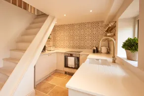 Newly Renovated Town House In Petworth - Image 2