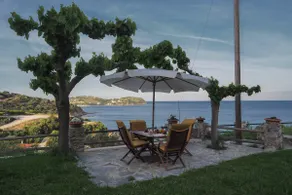 Sonia Rustic Mansion - 5bd 30 Sec Walk To Beach - Image 2