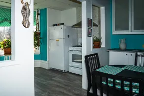 Historic Home with Yoga Studio - Image 4