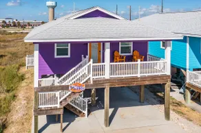 PURPLE PARROT.. HEATED Private Pool! Centrally Located! GOLF CART ZONE!  - Image 5