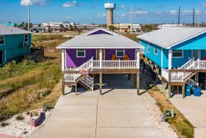 PURPLE PARROT.. HEATED Private Pool! Centrally Located! GOLF CART ZONE!  - Image 2