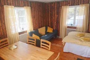Cottage on a small farm with Lapland Dinner Kit - Image 3