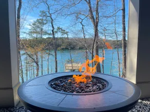 Luxury lakefront villa with breathtaking lake views and sunset galore - Image 3