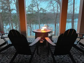 Luxury lakefront villa with breathtaking lake views and sunset galore - Image 4