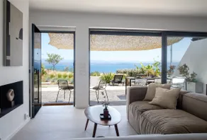 Seafront villa with private beach 1hr from Athens - MBH1 - Image 3