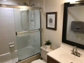 Great One Bedroom-Free Parking-Convenient Location - Image 5