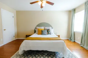 Centrally Located 3BR Overton Square Free Parking Yes Pets - Image 5