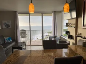 Starfish Getaway 9th Floor Beach Front  - Image 3