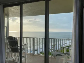 Starfish Getaway 9th Floor Beach Front  - Image 2