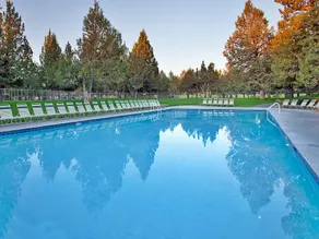 4BR Spacious Retreat w. Hot tub & Pet Friendly - Image 5