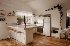 Karmala House | Walk to Main Street | Sleeps 5 - Image 2