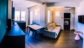 PREMIUM DOUBLE SUITE - Image 5