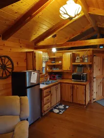 Cozy Countryside Cabin Near Multiple Wineries - Image 3
