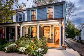 Charming Vintage House, Great Location w/Parking - Image 4