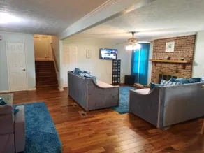 Large Home 35 Minutes to Atlanta Sleeps 20 - Image 5
