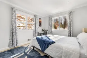Stylish & Comfy |5★ Location, Deck, ♛4Br/3 Full BA - Image 2