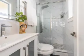 Stylish & Comfy |5★ Location, Deck, ♛4Br/3 Full BA - Image 3