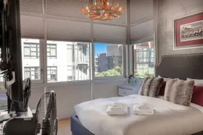 Modern Loft, Clean, Quiet, WiFi, Cable, Parking - Image 2