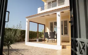 Modern family home with garden near the BEACH. - Image 2