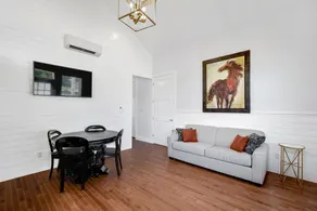 \"Susie\" Hillside Farmhouse Bungalow on 30 Acres. Views! Dripping Springs TX - Image 3