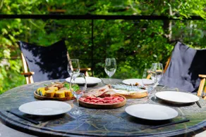 Popular brand -HUUM- Authentic wood-burning sauna, BBQ and campfire on the private terrace, all rooms air conditioned - Image 4