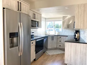 Beautiful Farmhouse in Ridgefield - Image 5