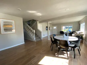Beautiful Farmhouse in Ridgefield - Image 4
