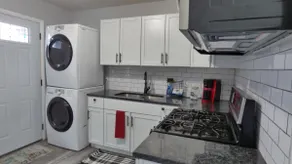 Home Away from home/Airport/contractor friendly - Image 3