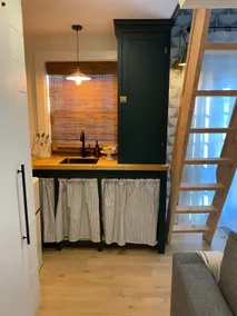 Beautiful, Unique, & Cozy Cedar Flat - Image 4