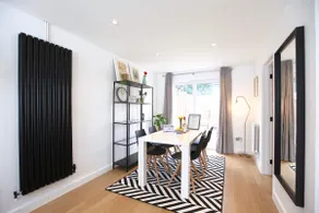 Stylish Cambridge City Pad - Image 3
