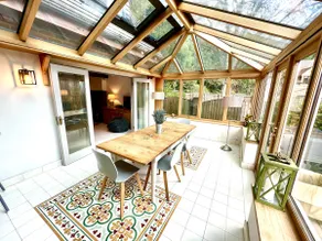 Comfortable 6 Guest Home - Walk to Canal & Award-Winning Pub - Image 5
