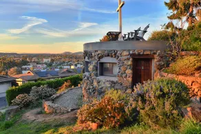 Anna's Historic Stone Cottage w/panoramic View! - Image 2