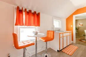 Sunstone Retreat • Stylish 1BR | 9 Min to Downtown - Image 5