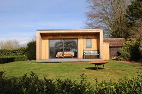 Coco Cabina-New log cabin in Somerton, Somerset - Image 2