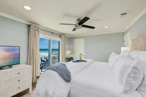 Stunning, Gulf Front, Beach Access - Image 4