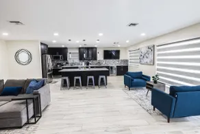 Spacious Modern Luxurious Home Miami/Broward - Image 2
