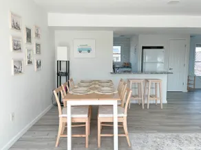 5BR bay-view home, beach badges, mins to LBI - Image 5