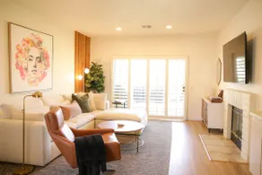 PERFECTLY located Stylish 2BR Country Club Villa! - Image 2