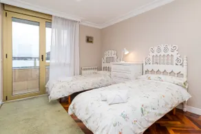 Beautiful apartment on Sardinero Beach. Free parking - Image 3