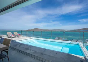 THE VIEW LANGEBAAN LAGOON VILLA WITH HEATED POOL and SOLAR ENERGY - Image 4