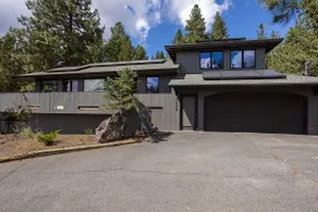 Modern Contemporary, Open Layout, Near Downtown - Image 4