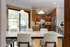Modern Contemporary, Open Layout, Near Downtown - Image 5