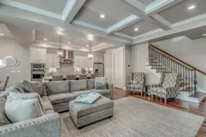 Luxury North Beach Resort home w/ pool, master on main, 2 min walk to beach  - Image 4
