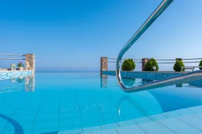 LEVANDA Seaview Apartment-Infinity Pool - Image 3