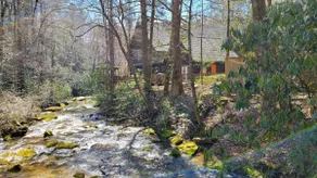 Jocassee Gorge Mountain Lodge on creek-Waterfront - Image 4