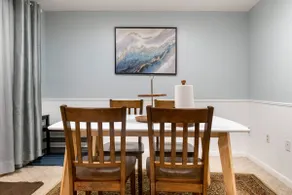 1BR Queen Suite GMU Vienna Metro Free Parking - Image 3