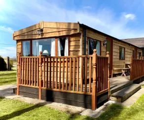 Poplar Lodge Log Caravan - Image 3