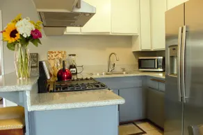 Entire Apartment near SoFi with parking - Image 2