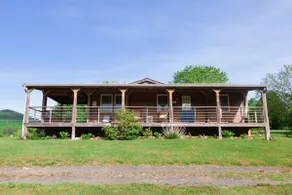 Hillside Hideaway - Tiny Cabin, Near New River - Image 2