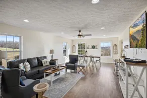Spacious 4 bd with hottub, theater & game zone - Image 4